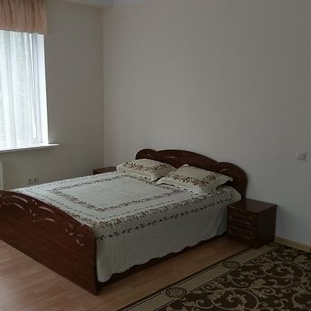 Sviatoshyn Aparthotel Kijów Zewnętrze zdjęcie